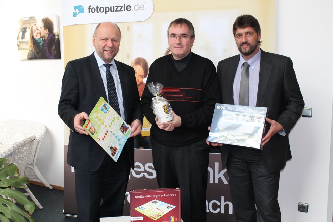 Landrat Simon Wittmann und Edgar Knobloch zu Besuch bei fotopuzzle.de