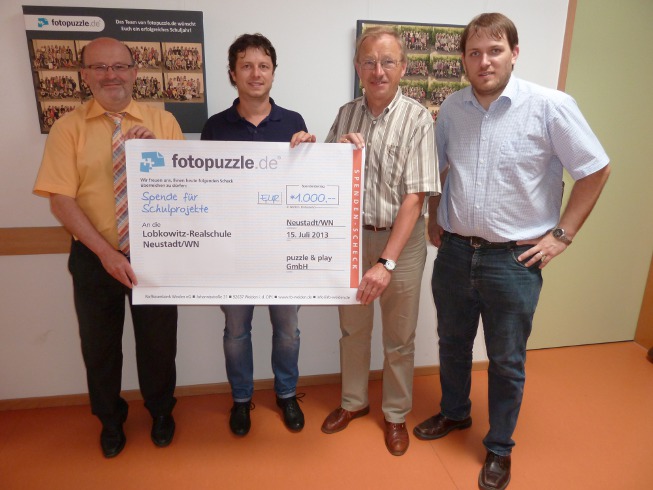 fotopuzzle.de unterstützt Lobkowitz-Realschule mit 1000 €