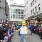 Beim Toon Walk ziehen die bunten, gut gelaunten XXL-Comic- und Maskottchenfiguren durch die Nuernberger Innenstadt | Copyright: Spielwarenmesse eG/ Christian Hartlmaier