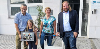 Anton Hofreiter besucht die puzzleYOU-Produktion