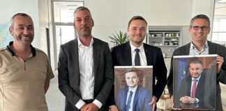 Stellvertretender tschechischer Wirtschaftsminister besucht puzzleYOU Produktion